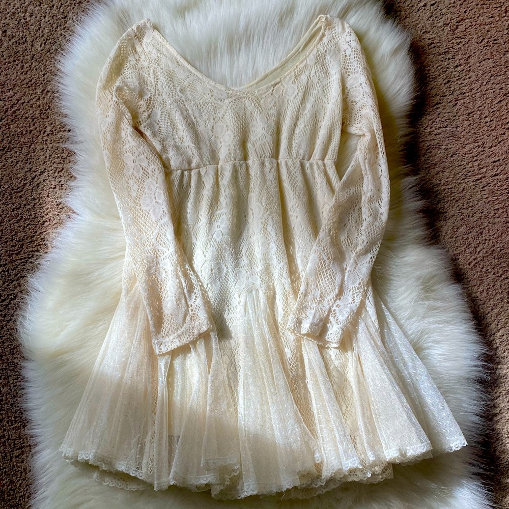 Chic Wish cream lace dress!! Worn less than a handful of times.